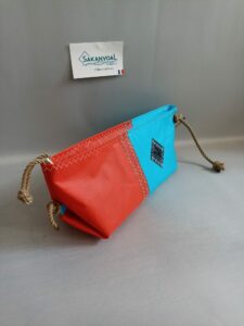 Trousse de toilette BERMUDES SKV bleu ciel et rouge
