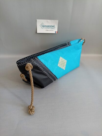 Trousse de toilette BERMUDES SKV bleu ciel et noir