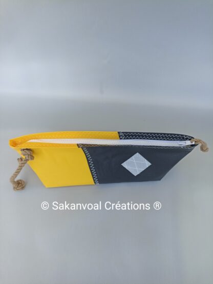 BERMUDES trousse de toilette noire et jaune